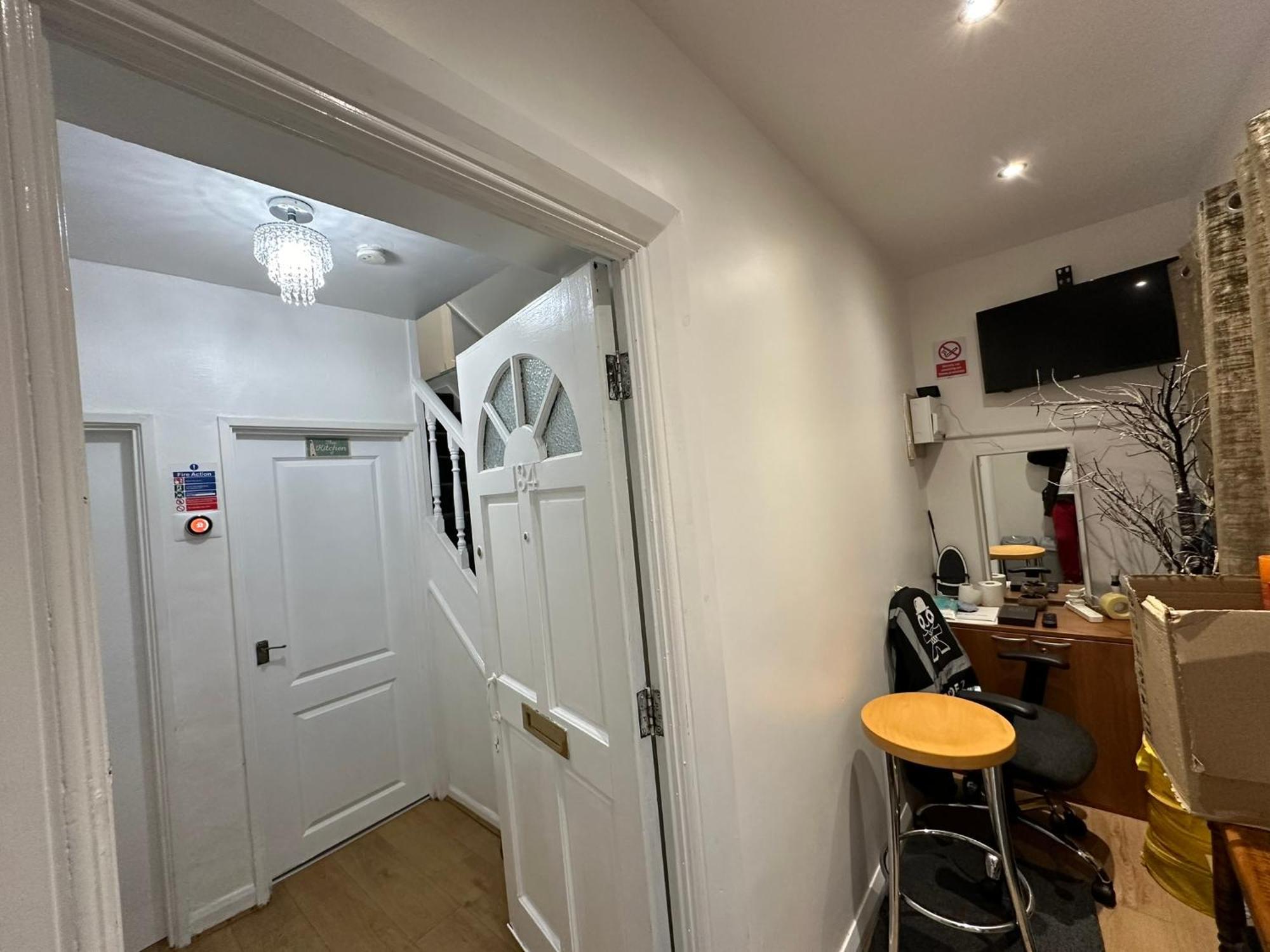 Luxury Ensuite 2Nd Studio Flat With Great Views In Keedonwood Road With Fully Own Bathroom Newly Added And Private Kitchenette Bromley Extérieur photo