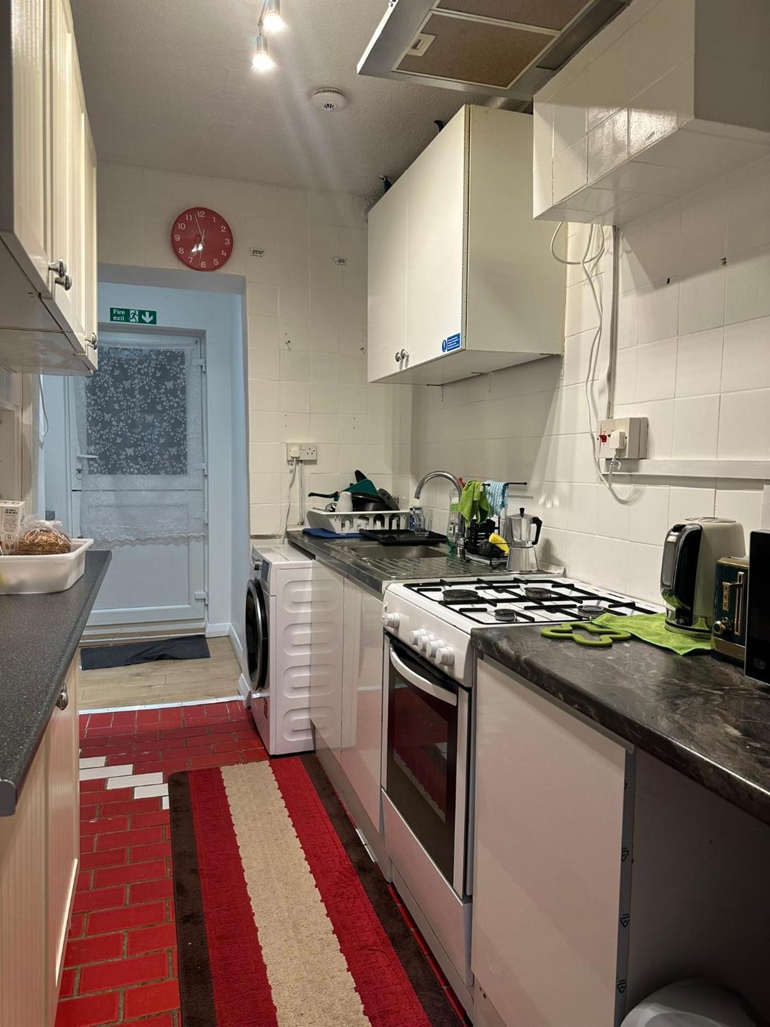 Luxury Ensuite 2Nd Studio Flat With Great Views In Keedonwood Road With Fully Own Bathroom Newly Added And Private Kitchenette Bromley Extérieur photo