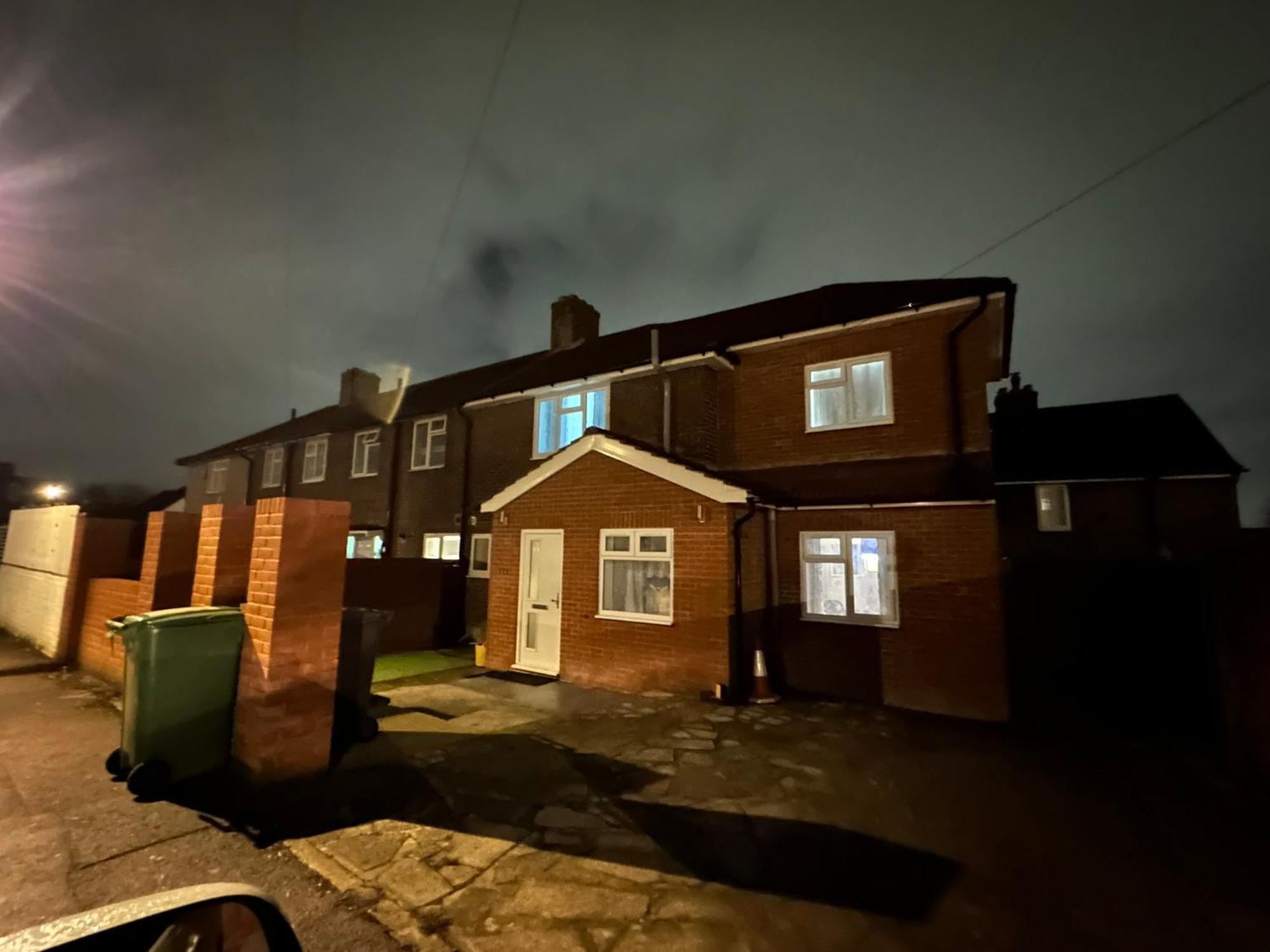 Luxury Ensuite 2Nd Studio Flat With Great Views In Keedonwood Road With Fully Own Bathroom Newly Added And Private Kitchenette Bromley Extérieur photo